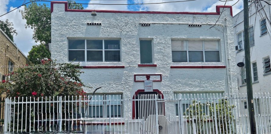 Дом в Майами, Флорида 2 спальни, 72м2 № 1948385