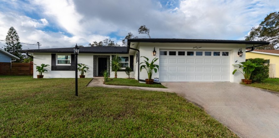 House in Ormond Beach, Florida 3 bedrooms, 152.82 sq.m. № 853490