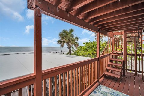 Condominio en venta en Indian Shores, Florida, 2 dormitorios, 146.32 m2 № 1722186 - foto 1