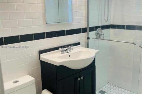 Купить кондоминиум в Майами, Флорида 2 спальни, 67.35м2, № 1828922 - фото 13