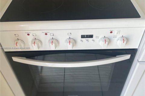 Купить кондоминиум в Майами, Флорида 2 спальни, 67.35м2, № 1828922 - фото 8