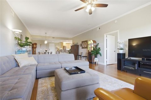 Copropriété à vendre à Saint Petersburg, Floride: 3 chambres, 203.18 m2 № 2135184 - photo 15