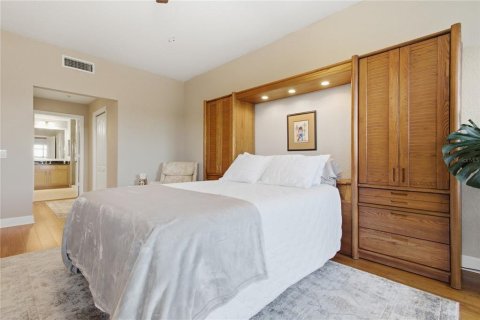 Copropriété à vendre à Saint Petersburg, Floride: 3 chambres, 203.18 m2 № 2135184 - photo 27