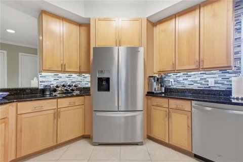 Copropriété à vendre à Saint Petersburg, Floride: 3 chambres, 203.18 m2 № 2135184 - photo 20