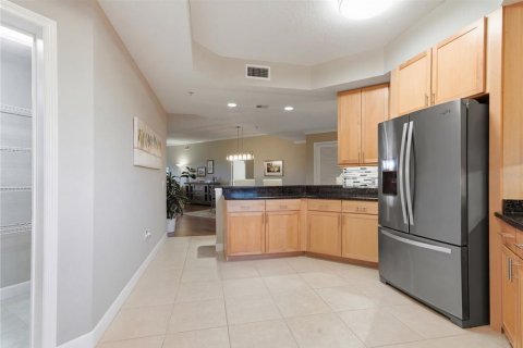 Copropriété à vendre à Saint Petersburg, Floride: 3 chambres, 203.18 m2 № 2135184 - photo 23