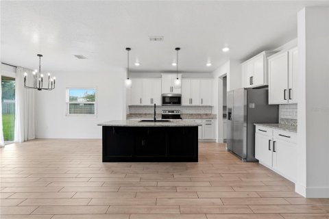 Villa ou maison à vendre à Newberry, Floride: 4 chambres, 297.47 m2 № 2415383 - photo 18