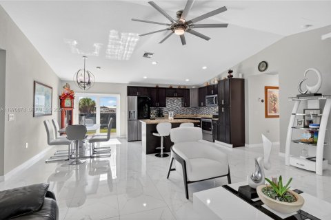 Villa ou maison à vendre à LaBelle, Floride: 3 chambres, 139.54 m2 № 2040915 - photo 13