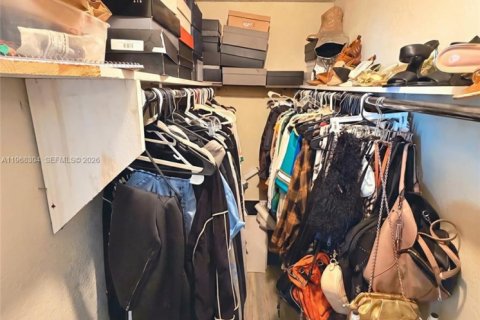 House in West Park, Florida 4 bedrooms, 138.15 sq.m. № 2033410 - photo 14