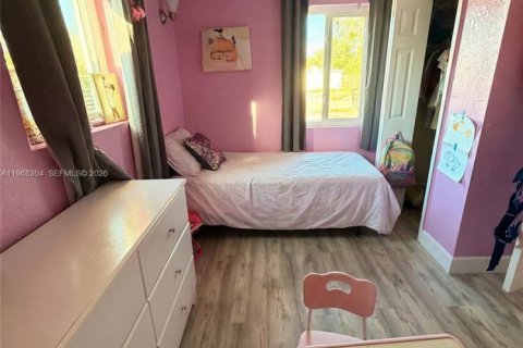 House in West Park, Florida 4 bedrooms, 138.15 sq.m. № 2033410 - photo 5