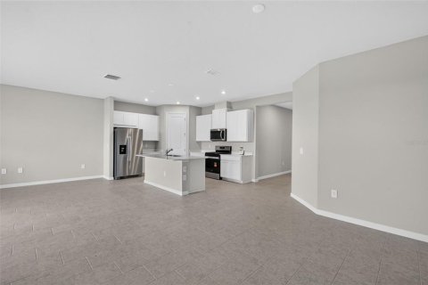 Casa en venta en Dade City, Florida, 3 dormitorios, 186.27 m2 № 2347498 - foto 12