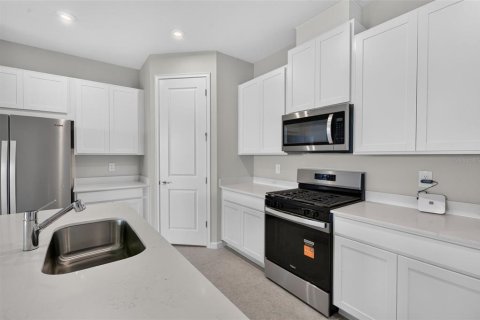Casa en venta en Dade City, Florida, 3 dormitorios, 186.27 m2 № 2347498 - foto 4