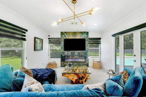House in Wellington, Florida 4 bedrooms, 243.68 sq.m. № 2339944 - photo 9