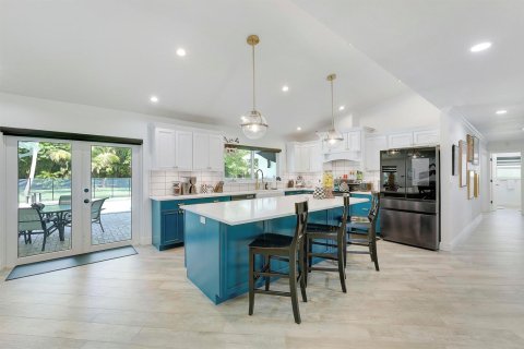 House in Wellington, Florida 4 bedrooms, 243.68 sq.m. № 2339944 - photo 18