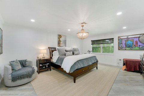 House in Wellington, Florida 4 bedrooms, 243.68 sq.m. № 2339944 - photo 25