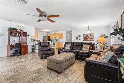 Villa ou maison à vendre à Saint Lucie, Floride: 2 chambres, 122.54 m2 № 1640872 - photo 12
