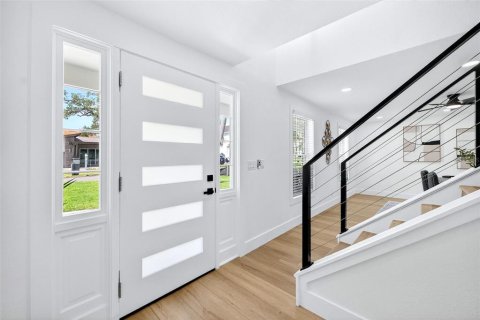 Villa ou maison à louer à Tampa, Floride: 3 chambres, 180.97 m2 № 2419112 - photo 9