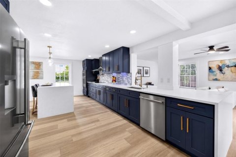Villa ou maison à louer à Tampa, Floride: 3 chambres, 180.97 m2 № 2419112 - photo 19