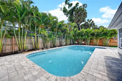 Villa ou maison à louer à Tampa, Floride: 3 chambres, 180.97 m2 № 2419112 - photo 6