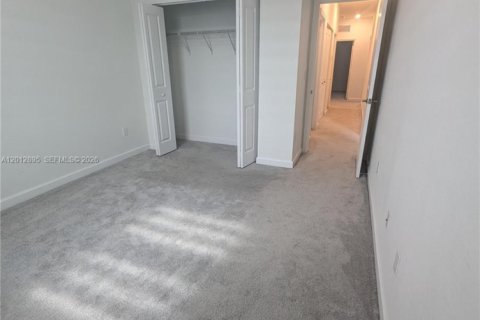 Adosado en alquiler en Pembroke Pines, Florida, 4 dormitorios, 175.4 m2 № 2076333 - foto 20