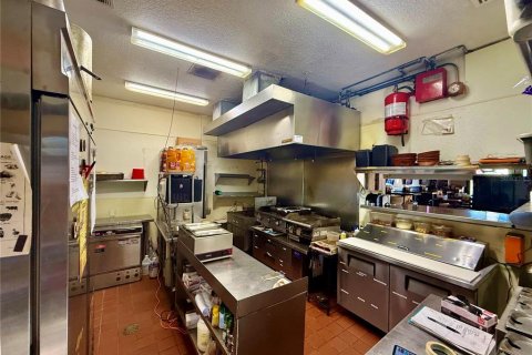 Propiedad comercial en venta en Sanford, Florida, 153.29 m2 № 2104284 - foto 18
