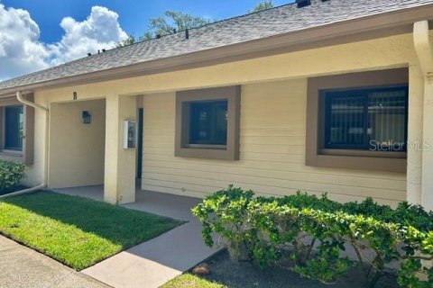 House in Clearwater, Florida 2 bedrooms, 89.19 sq.m. № 2316699