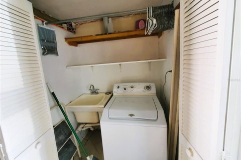 Купить виллу или дом в Энглвуд, Флорида 7 комнат, 107.02м2, № 2142126 - фото 19