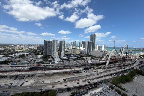 Copropriété à vendre à Miami, Floride: 31.22 m2 № 2145883 - photo 7