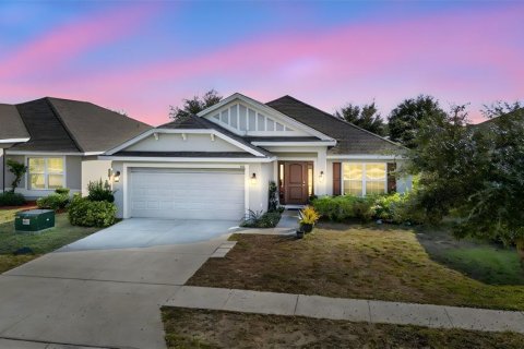 House in Davenport, Florida 4 bedrooms, 209.68 sq.m. № 2215898
