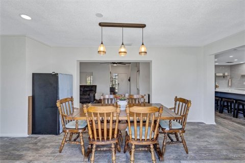 Villa ou maison à louer à New Port Richey, Floride: 3 chambres, 191.1 m2 № 2411390 - photo 26