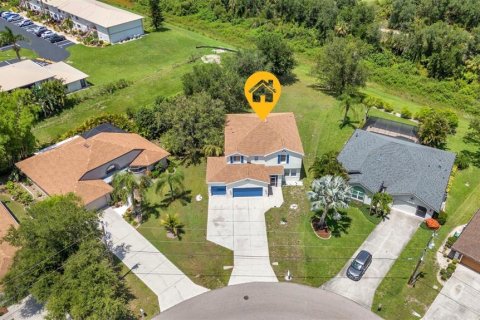 House in Punta Gorda, Florida 4 bedrooms, 301.65 sq.m. № 1801915 - photo 6