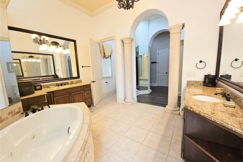 House in Four Corners, Florida 5 bedrooms, 494.61 sq.m. № 2212722 - photo 27