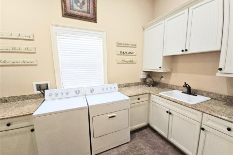 House in Four Corners, Florida 5 bedrooms, 494.61 sq.m. № 2212722 - photo 28