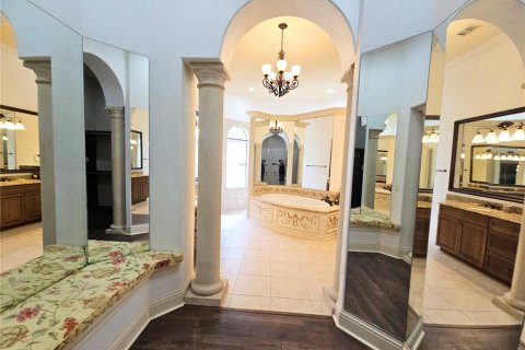 House in Four Corners, Florida 5 bedrooms, 494.61 sq.m. № 2212722 - photo 20