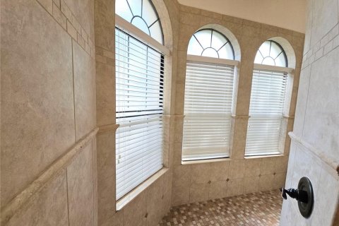 House in Four Corners, Florida 5 bedrooms, 494.61 sq.m. № 2212722 - photo 24