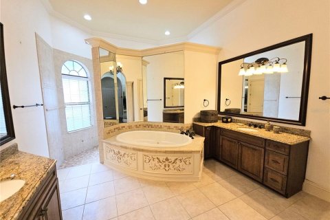 House in Four Corners, Florida 5 bedrooms, 494.61 sq.m. № 2212722 - photo 23