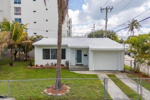 Villa ou maison à Hollywood, Floride 2 chambres, 100.33 m2 № 2064847