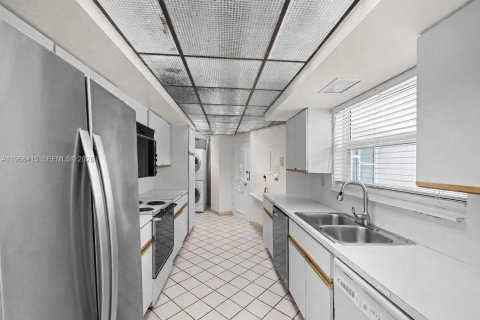 Condominio en venta en Miami Beach, Florida, 2 dormitorios, 163.23 m2 № 2030976 - foto 7