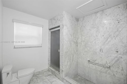 Condominio en venta en Miami Beach, Florida, 2 dormitorios, 163.23 m2 № 2030976 - foto 16