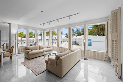 Condominio en venta en Miami Beach, Florida, 2 dormitorios, 163.23 m2 № 2030976 - foto 6