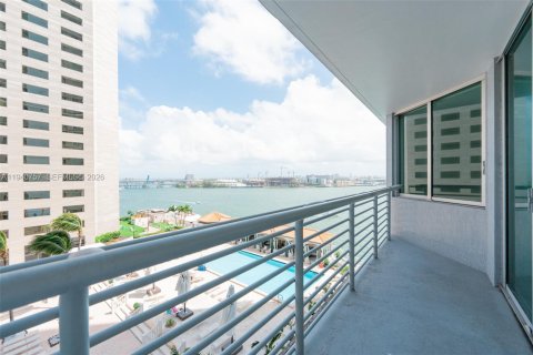 Condo in Miami, Florida, 2 bedrooms  № 2052775 - photo 3
