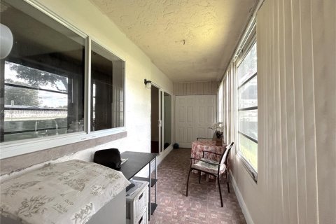 Купить кондоминиум в Тамарак, Флорида 2 спальни, 88.26м2, № 1935944 - фото 16