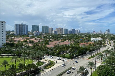 Condominio en venta en Sunny Isles Beach, Florida, 38.09 m2 № 1960887 - foto 24