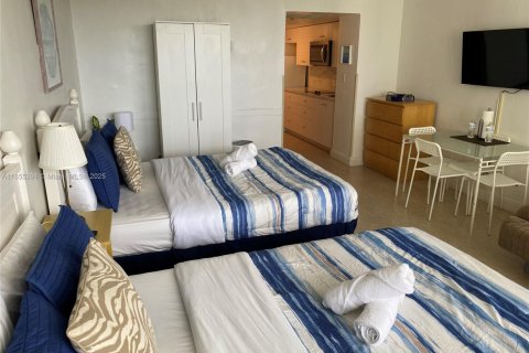 Condominio en venta en Sunny Isles Beach, Florida, 38.09 m2 № 1960887 - foto 11