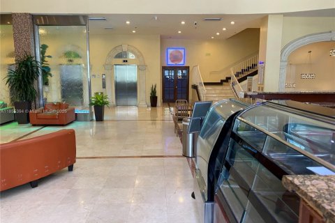 Condominio en venta en Sunny Isles Beach, Florida, 38.09 m2 № 1960887 - foto 23