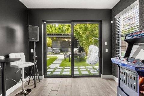Casa en alquiler en Orlando, Florida, 4 dormitorios, 323.39 m2 № 1904428 - foto 23