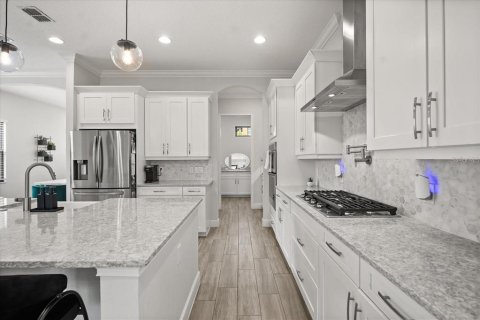Casa en alquiler en Orlando, Florida, 4 dormitorios, 323.39 m2 № 1904428 - foto 12