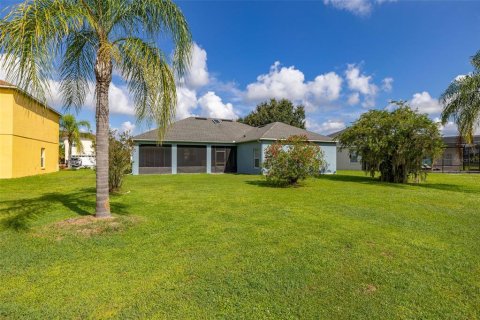 House in Kissimmee, Florida 3 bedrooms, 174.28 sq.m. № 1879688 - photo 20