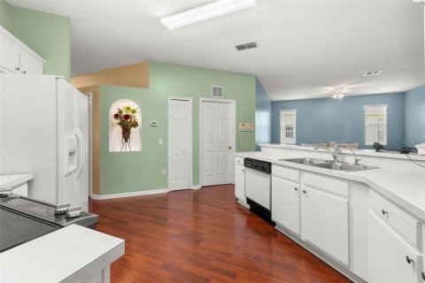 House in Kissimmee, Florida 3 bedrooms, 174.28 sq.m. № 1879688 - photo 6