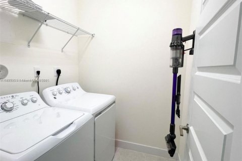 Appartement à louer à Doral, Floride: 3 chambres, 140.19 m2 № 1924185 - photo 13