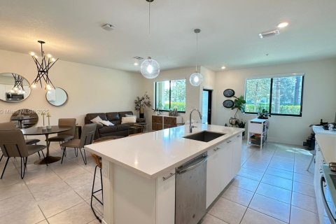 Appartement à louer à Doral, Floride: 3 chambres, 140.19 m2 № 1924185 - photo 3